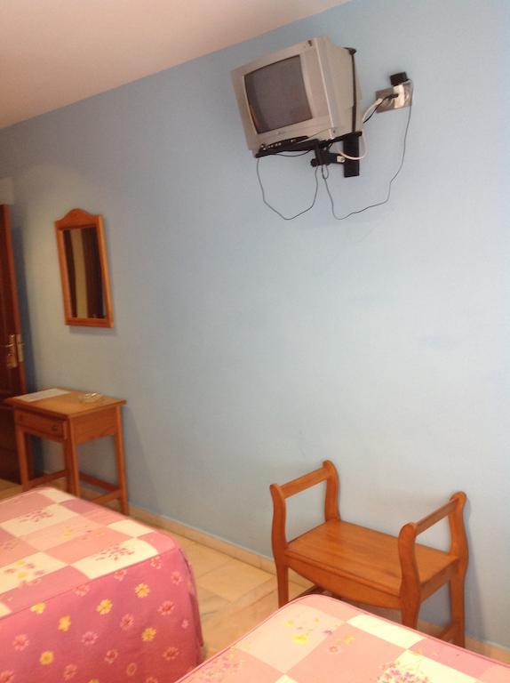 Hostal Los Amigos オリベンサ 部屋 写真