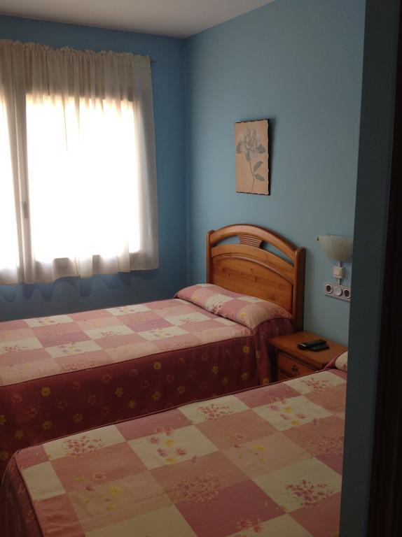 Hostal Los Amigos オリベンサ エクステリア 写真